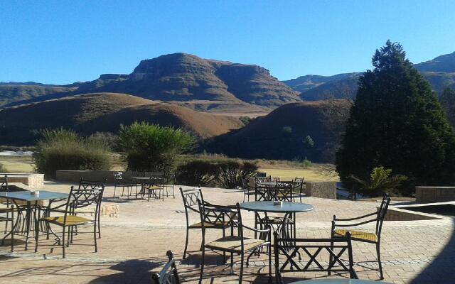 Premier Hotel Sani Pass