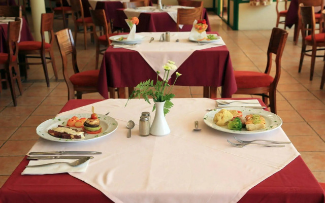 Ohasis Boutique Suites