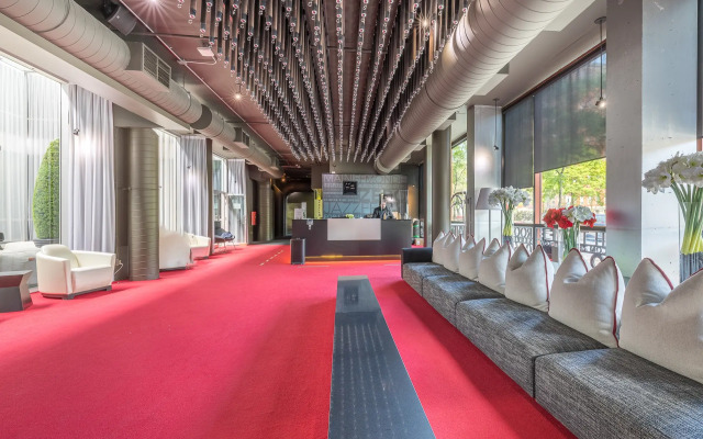 Hotel Zero 1