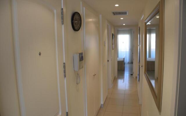 Apartamentos Estartit Park