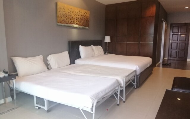 View Talay 6 Pattaya Beach Apartment by Honey