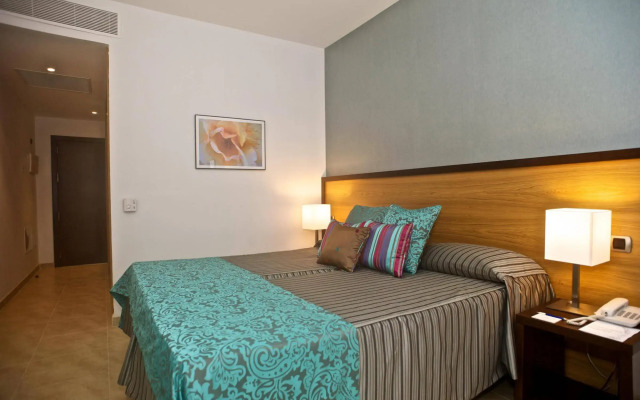 Occidental Roca Negra – Adults Only