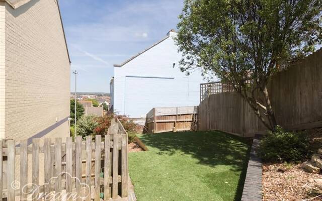 Amaranta, WEYMOUTH