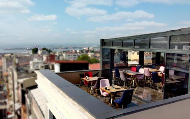 Grand Tower Hotel