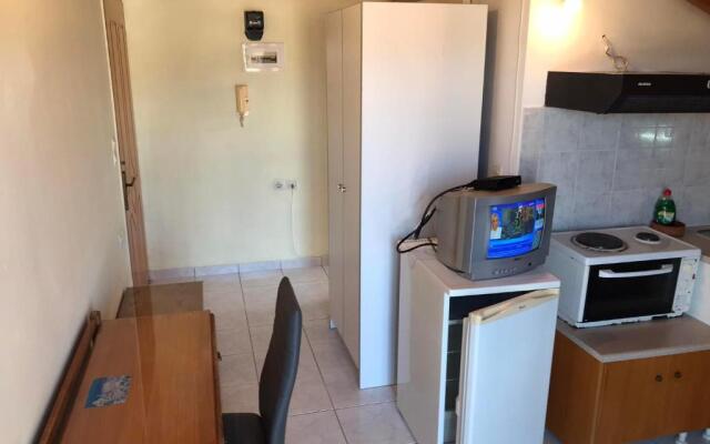 Ion Apartments Messolonghi Single Bed Room Mountain View Loft