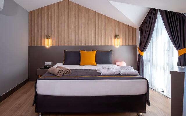 Saint Star Kemer - Adult Only +16