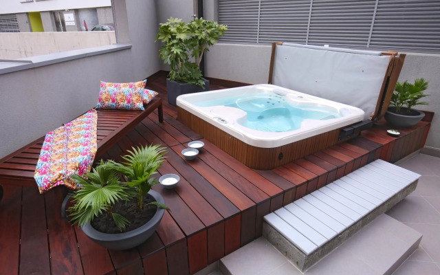 Luxury Apartment Kampanel