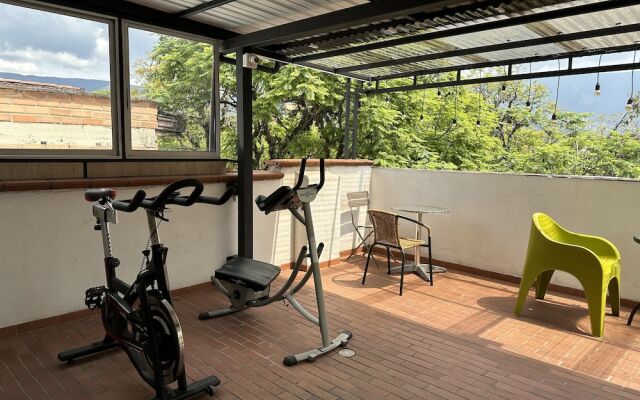 Laureles Guest House - LGH Hotel