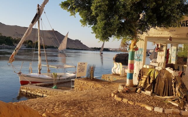 Taharka Nubian House