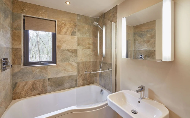 Host Stay Shunner Howe Lodge