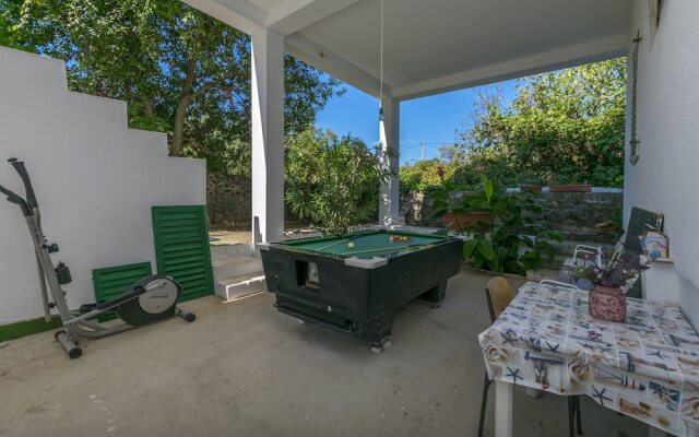 Apartments Garden by the sea