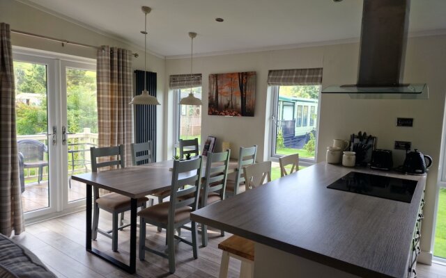 Maple 2 Bedroom Luxury Lodge in Mid Wales