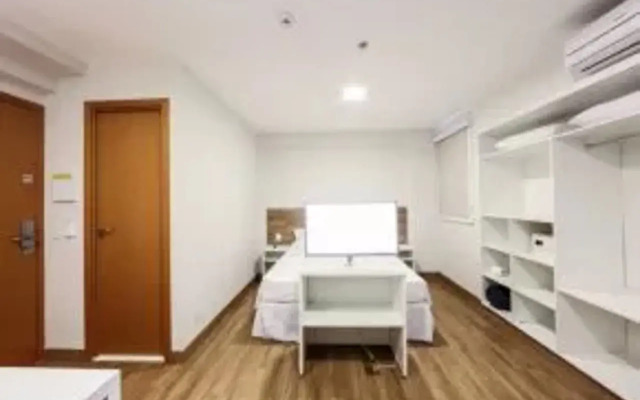 i5 Play Hotel