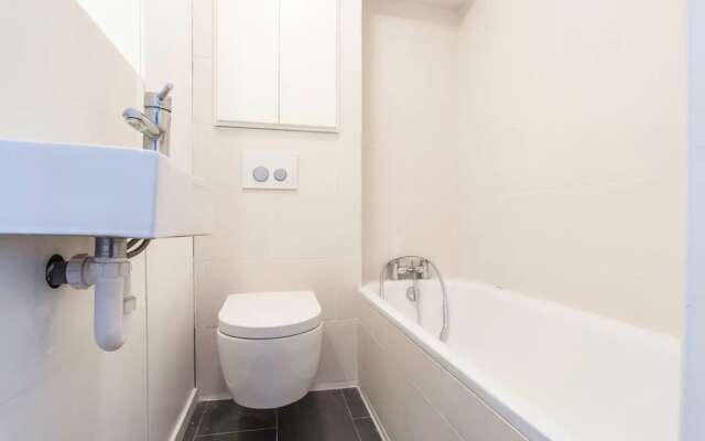 Spacious 2 Bedroom Flat in Prime Notting Hill
