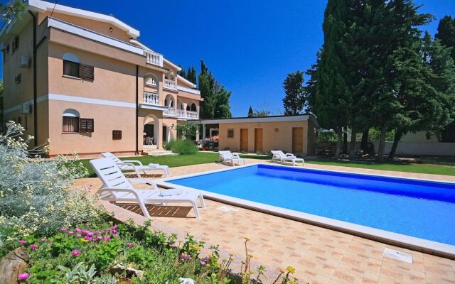 Sun Palace Residence