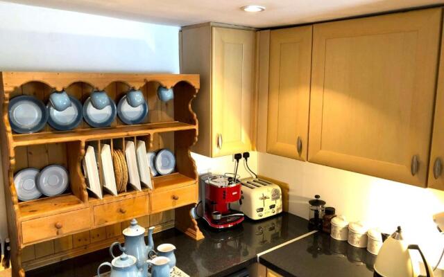 Central Boscastle studio flat