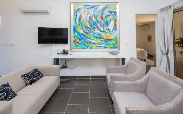 Spectacular Private 3 Bedroom Villa in Gated Community