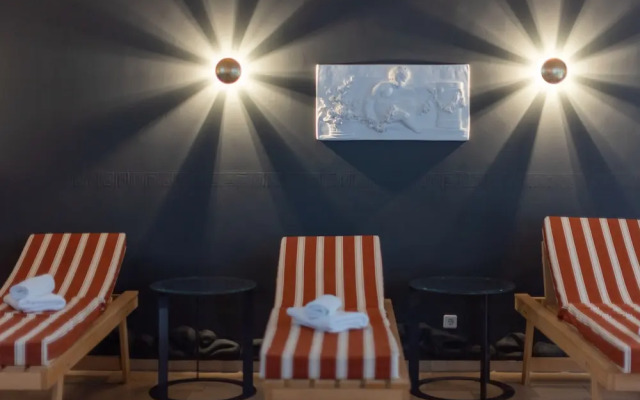 SL'otel im Parforcehaus