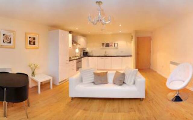 Britannia Wharf Serviced Apartments