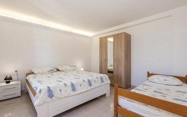 Beautiful Home in Barbat With Wifi and 2 Bedrooms