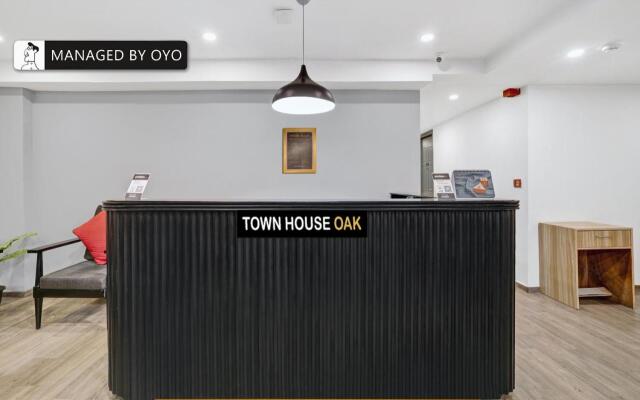 Super Oyo Townhouse Oak Spruce Hotels A2 Indiranagar