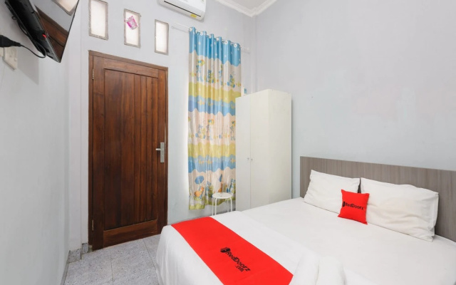 RedDoorz Syariah @ Jalan Doktor Warsito Lampung