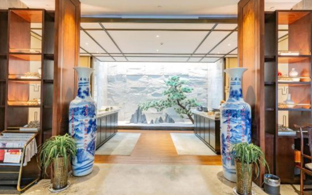 Tianxiachan Binjiang Hotel – Hotel Rooms – Huanggang