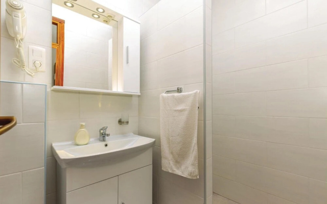 Beautiful Home in Crikvenica With Wifi and 2 Bedrooms