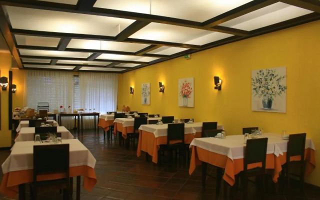 Corredoura Garden Alojamento