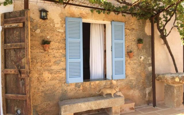 Cosy Finca Son Julia with pool near Porreres