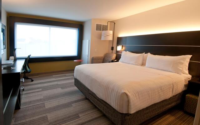 Holiday Inn Express & Suites Johnstown by IHG