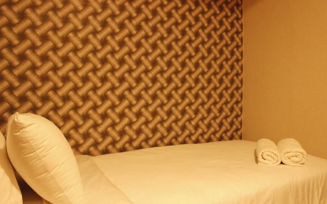 Classic 2BR Apartment At Gateway Pasteur near Exit Toll