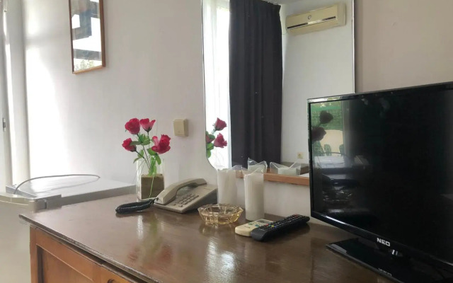 Hotel Varshava