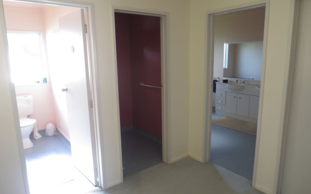Howards Mountain Lodge – Guest Rooms – Waimarino