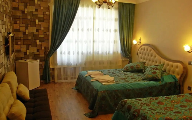 Dedeli Deluxe Hotel