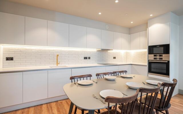 Spacious Flat in North London