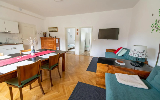 Sunny Villa Apartments
