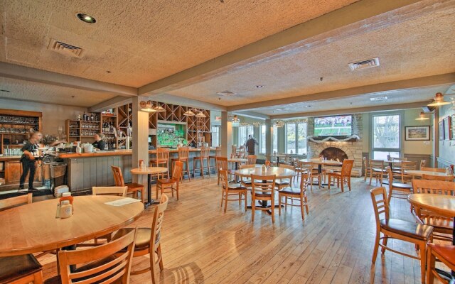 Updated Retreat w/ Golf Course & Wildlife Views!