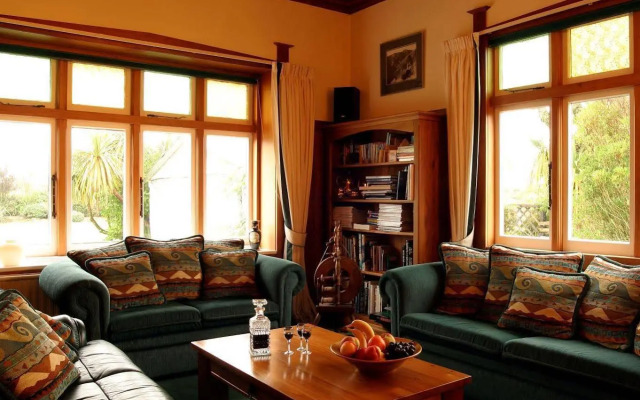 Holly Homestead B&B