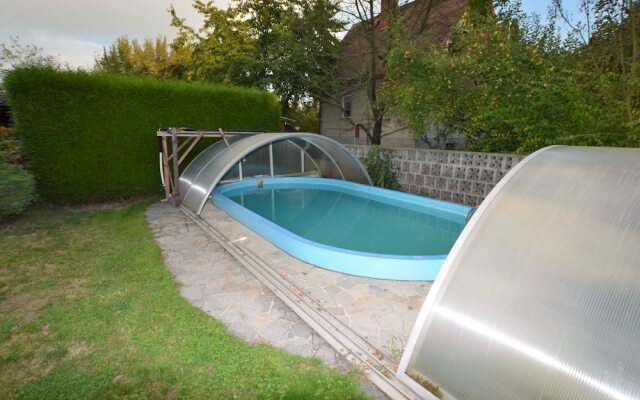 Cozy Chalet in Pilsen With Swimming Pool, Garden, Balcony