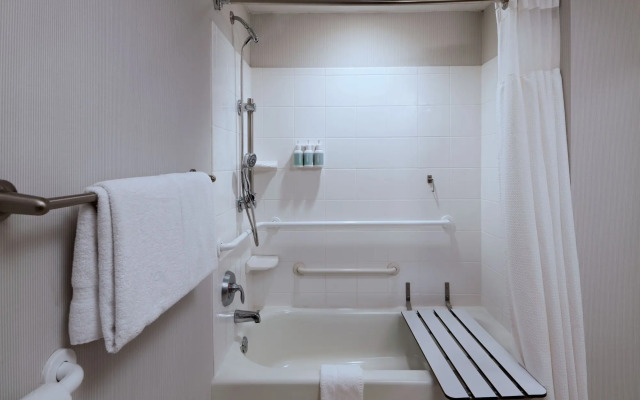 Courtyard Marriott Aksarben Village