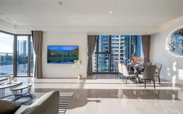 The Opera Residence Luxury Vacation