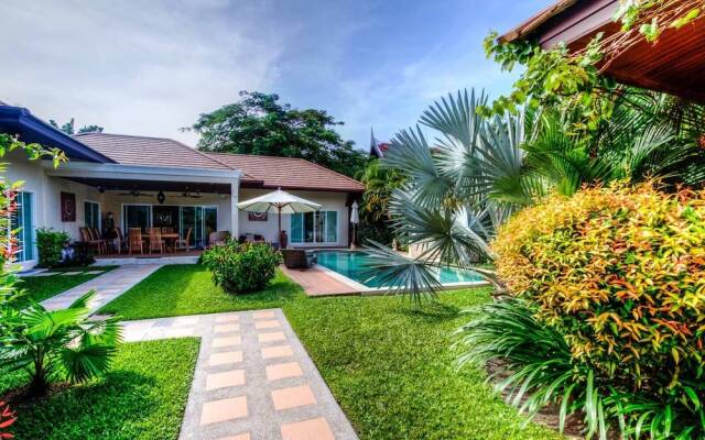 Pommard Villa by Jetta
