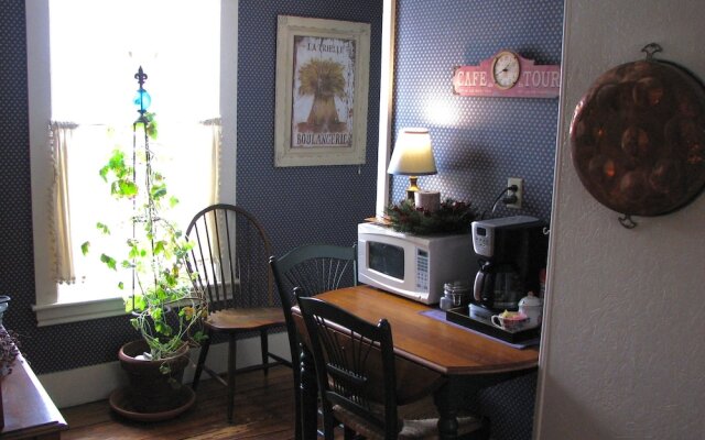 Rose Arbour Bed & Breakfast