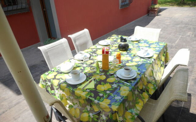 Villa Tilli - Bed&Breakfast e Country House