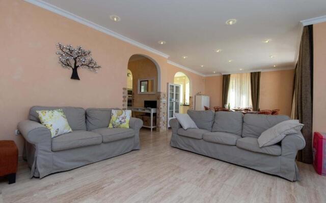 Parque Tropical 5 - Three Bed Villa