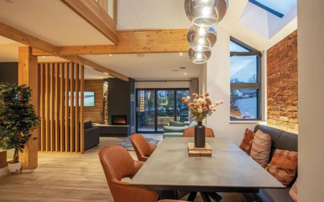 Ty Cyfoes - Luxurious 4 Bedroom - St. Florence