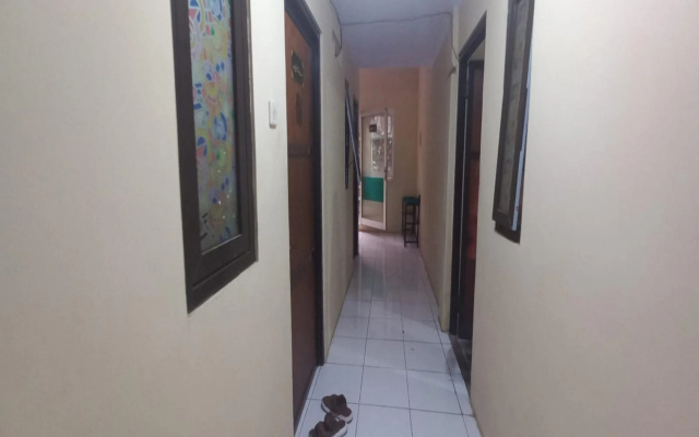 Hotel O 94911 Syariah Anggrek Guest House