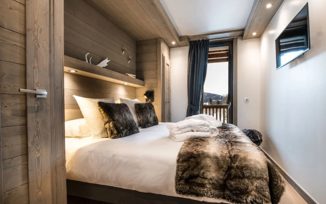 Yellowstone Lodge Chalet 2