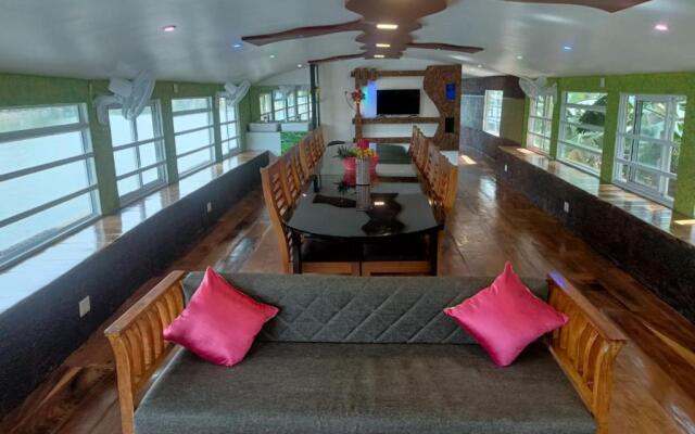 Beachparadise  Daycruise houseboat